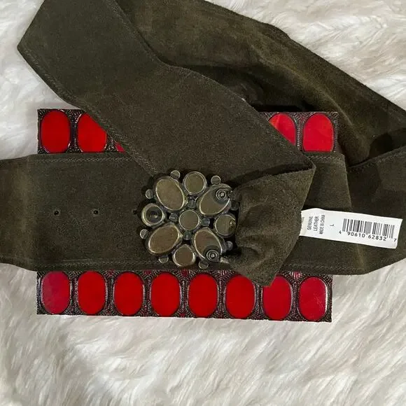 NEW Lake Shore Drive Suede Boho Crystal Flower Vintage Buckle Wide Waist Belt L